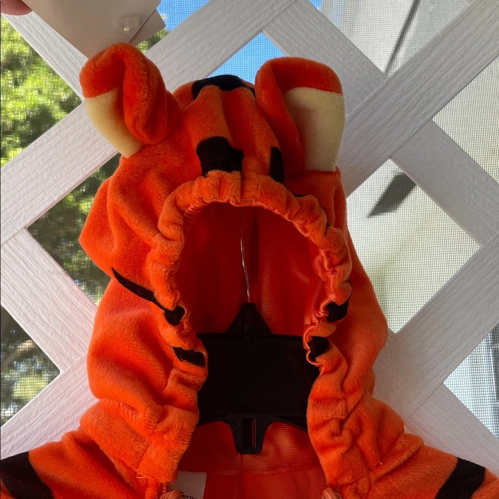 ‘Disney World Baby’ Vintage Plush Tigger Costume 6–12 Months (#1) - Picture 6 of 12
